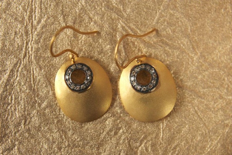 Gold Earrings with Diamonds in Oxidised Look